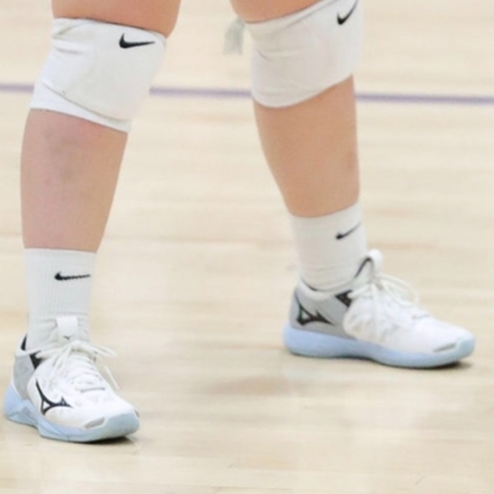 asics volleyball shoes